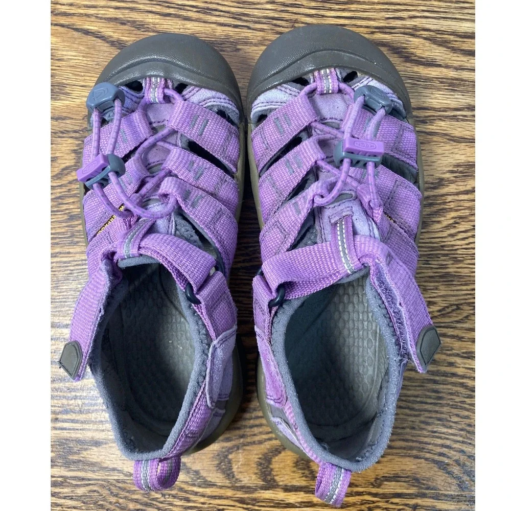 Keen Newport H2 Kids Purple Waterproof Sport Hiking Sandals Size 1 US 33 EU